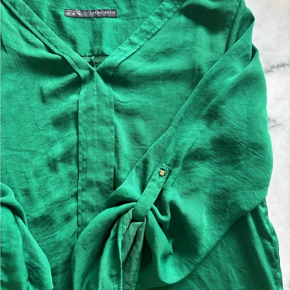 Zara Emerald Green V-Neck Stepped Hem Blouse | Size XL - Picture 8 of 9